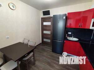 2-к квартира, вторичка, 54м2, 1/3 этаж