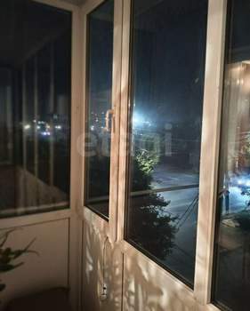 4-к квартира, вторичка, 61м2, 3/5 этаж