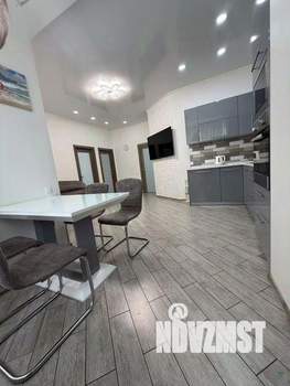 2-к квартира, вторичка, 65м2, 1/3 этаж