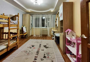 2-к квартира, вторичка, 57м2, 8/10 этаж