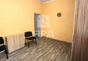 2-к квартира, вторичка, 40м2, 1/1 этаж
