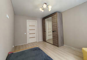 2-к квартира, вторичка, 56м2, 1/10 этаж