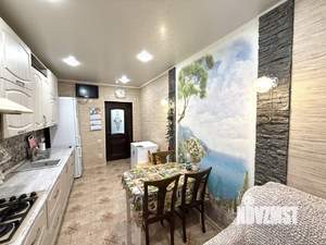 2-к квартира, вторичка, 64м2, 1/3 этаж