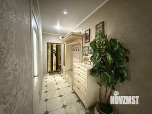 2-к квартира, вторичка, 63м2, 1/4 этаж
