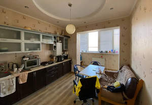2-к квартира, вторичка, 76м2, 1/3 этаж