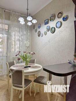 2-к квартира, вторичка, 55м2, 1/4 этаж