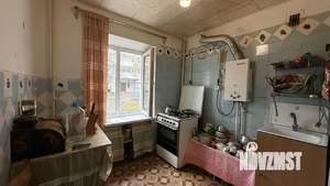 2-к квартира, вторичка, 42м2, 1/5 этаж