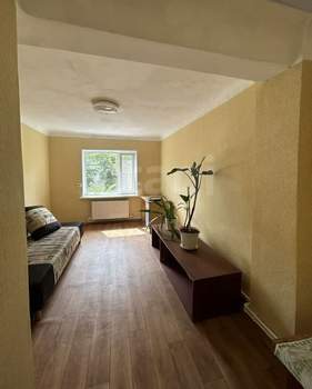 2-к квартира, вторичка, 30м2, 1/1 этаж
