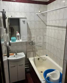 4-к квартира, вторичка, 61м2, 5/5 этаж