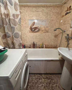 4-к квартира, вторичка, 76м2, 3/5 этаж