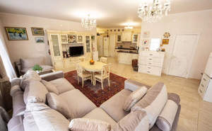 3-к квартира, вторичка, 138м2, 2/2 этаж