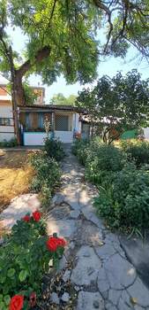 4-к квартира, вторичка, 72м2, 1/1 этаж