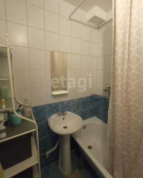 2-к квартира, вторичка, 42м2, 5/5 этаж