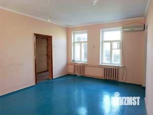 3-к квартира, вторичка, 65м2, 1/1 этаж