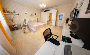 3-к квартира, вторичка, 138м2, 2/2 этаж