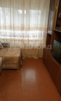2-к квартира, вторичка, 43м2, 1/5 этаж