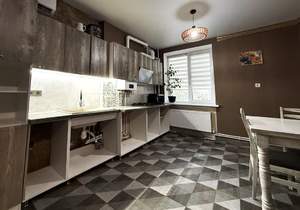 2-к квартира, вторичка, 64м2, 2/3 этаж