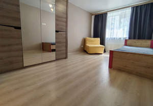 2-к квартира, вторичка, 56м2, 1/10 этаж