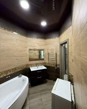 2-к квартира, вторичка, 65м2, 1/3 этаж