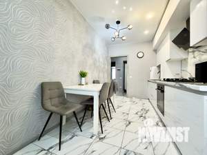 2-к квартира, вторичка, 61м2, 5/5 этаж