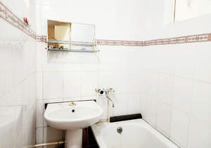 2-к квартира, вторичка, 45м2, 1/9 этаж