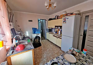 3-к квартира, вторичка, 59м2, 1/1 этаж