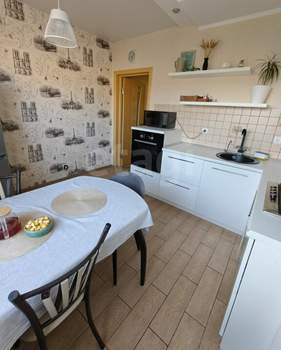 1-к квартира, вторичка, 42м2, 3/3 этаж
