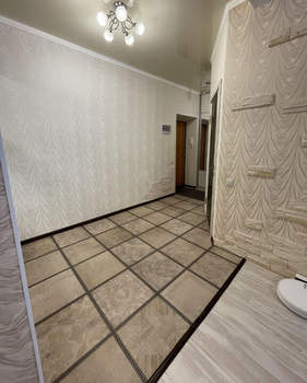 3-к квартира, вторичка, 78м2, 1/3 этаж