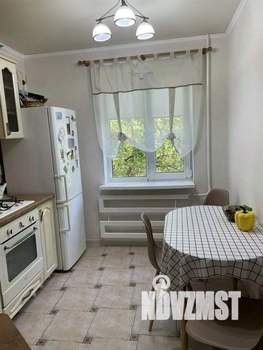 2-к квартира, вторичка, 52м2, 1/5 этаж