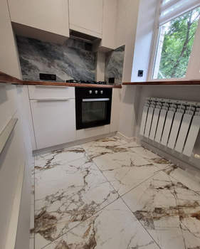 3-к квартира, вторичка, 54м2, 1/5 этаж